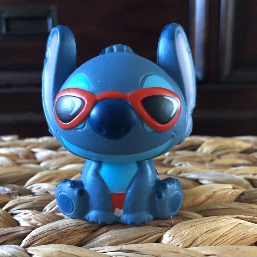 Disney Stitch: Squish’ums: Stitch in beach wear summer